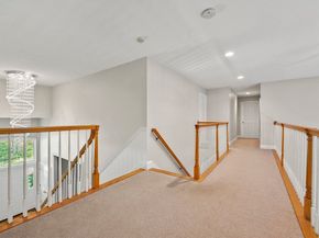 118 Colonial Ridge Dr, Boxborough MA 01719