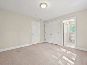 118 Colonial Ridge Dr, Boxborough MA 01719