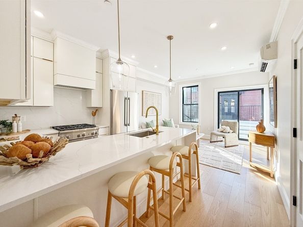667 Tremont Street 3, Boston MA 02118