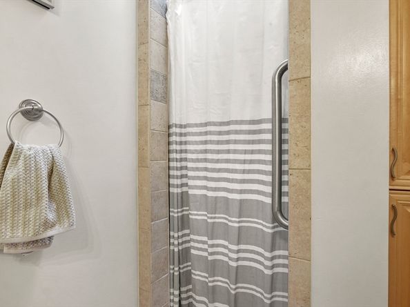 5 Carriage Drive, Chelmsford MA 01824