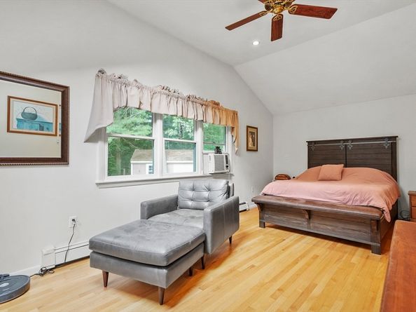 5 Carriage Drive, Chelmsford MA 01824