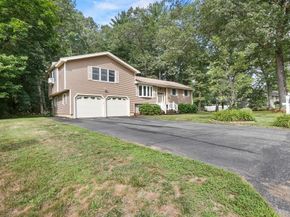 5 Carriage Drive, Chelmsford MA 01824