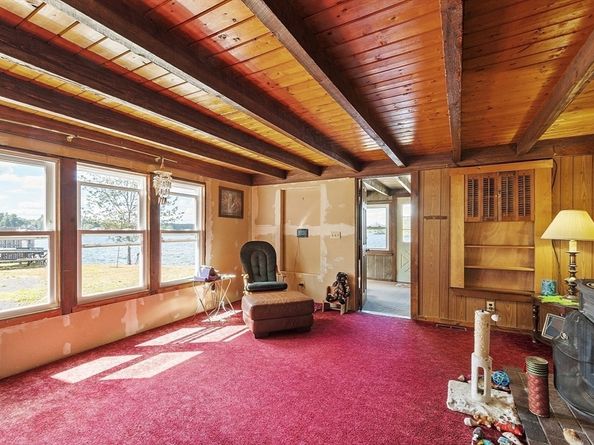 6 Wyman Rd, Ashburnham MA 01430