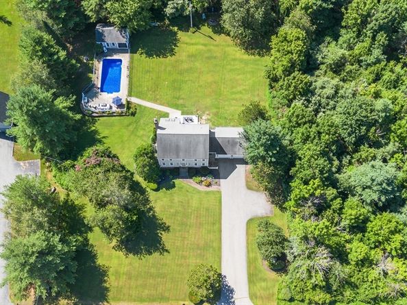 387 W Main St, Millbury MA 01527