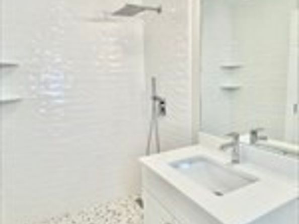 15 Yuill Circle 4, Boston MA 02136
