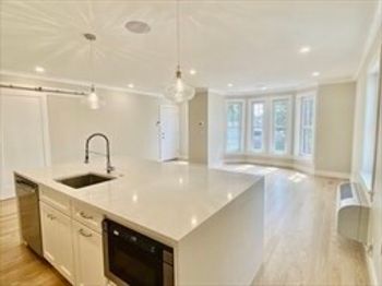 15 Yuill Circle