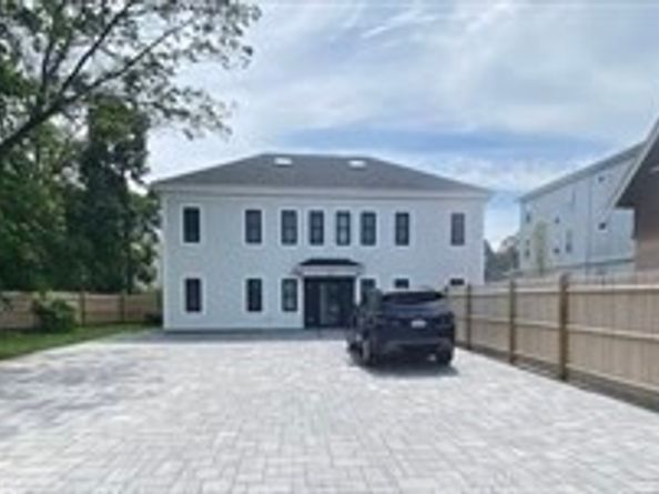 15 Yuill Circle 4, Boston MA 02136
