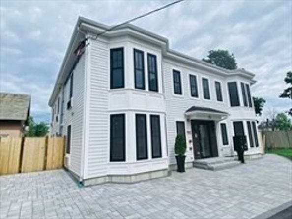 15 Yuill Circle 4, Boston MA 02136