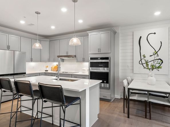 6 Stratton Drive 3208, Woburn MA 01801
