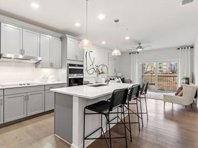 6 Stratton Drive 3208, Woburn MA 01801