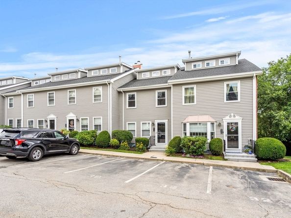 30 Breakwater Cv 30, Chelsea MA 02150