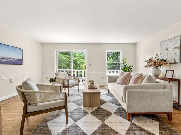 30 Breakwater Cv 30, Chelsea MA 02150
