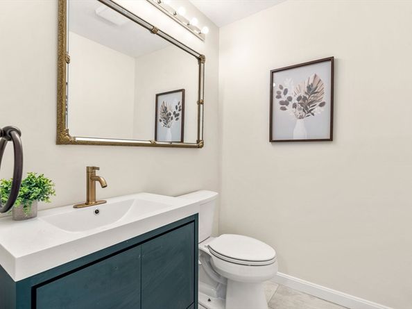 30 Breakwater Cv 30, Chelsea MA 02150