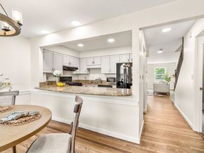 30 Breakwater Cv 30, Chelsea MA 02150