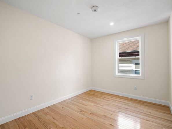 21-23 Thornton St 3, Revere MA 02151