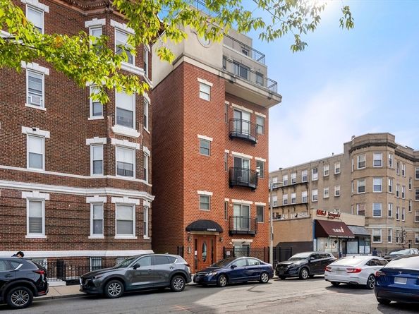 126 Jersey St 201, Boston MA 02215