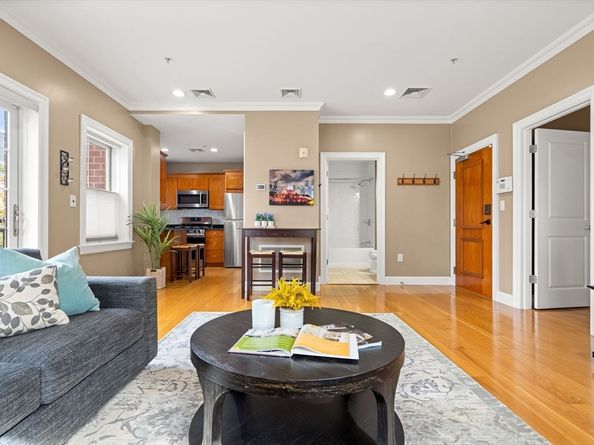 126 Jersey St 201, Boston MA 02215