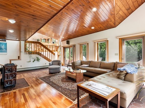 6 Maureen Rd, Lexington MA 02420