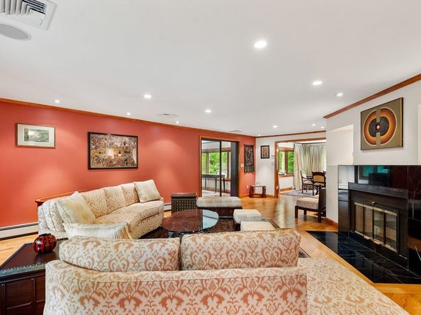 6 Maureen Rd, Lexington MA 02420