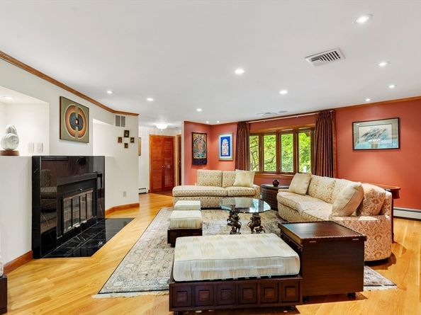 6 Maureen Rd, Lexington MA 02420