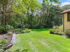 6 Maureen Rd, Lexington MA 02420
