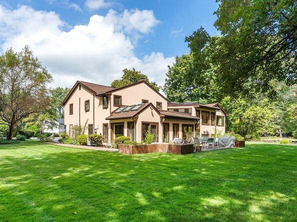 6 Maureen Rd, Lexington MA 02420