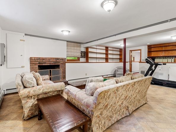 6 Maureen Rd, Lexington MA 02420