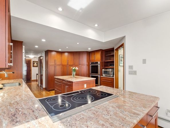 6 Maureen Rd, Lexington MA 02420