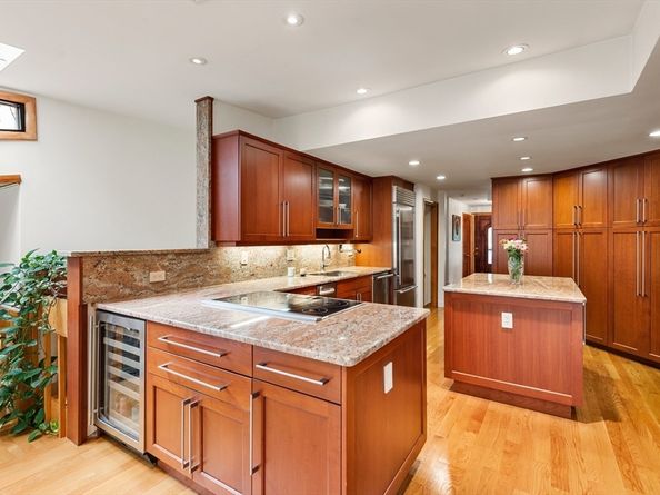 6 Maureen Rd, Lexington MA 02420