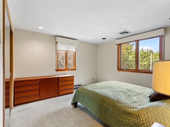 6 Maureen Rd, Lexington MA 02420