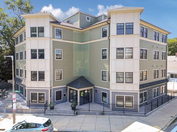 18 Robert St 4, Boston MA 02131
