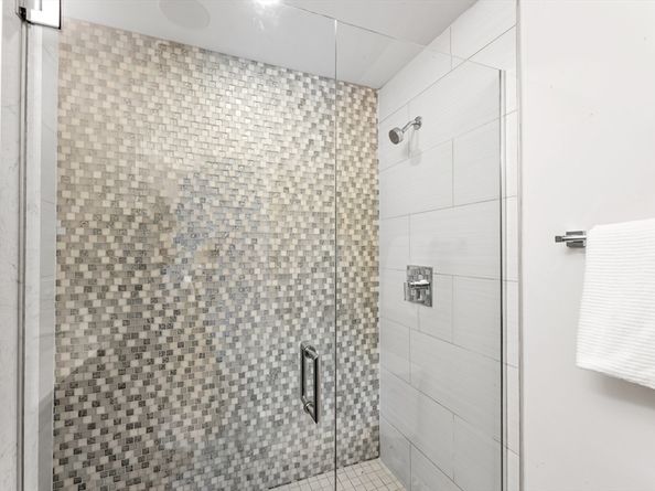 18 Robert St 4, Boston MA 02131