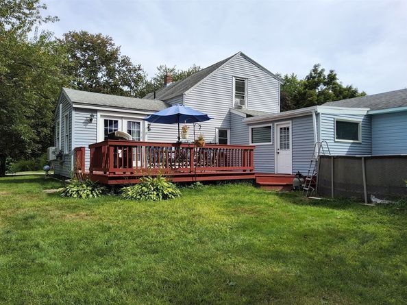 13 Tanner Rd, Webster MA 01570