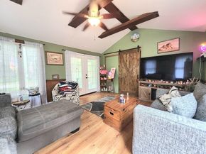13 Tanner Rd, Webster MA 01570