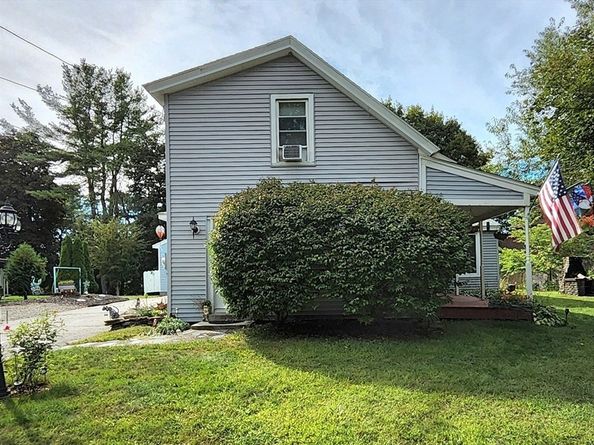 13 Tanner Rd, Webster MA 01570