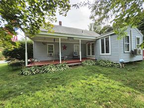 13 Tanner Rd, Webster MA 01570
