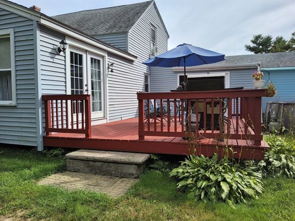 13 Tanner Rd, Webster MA 01570