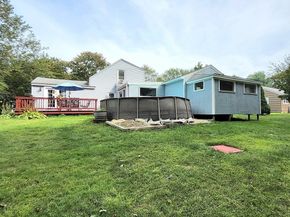 13 Tanner Rd, Webster MA 01570