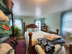 13 Tanner Rd, Webster MA 01570