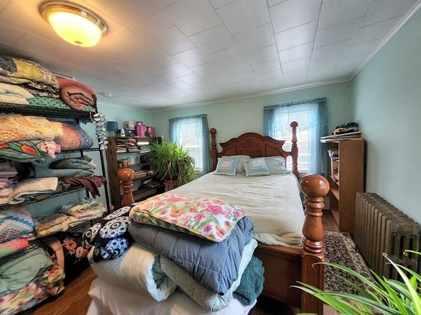 13 Tanner Rd, Webster MA 01570