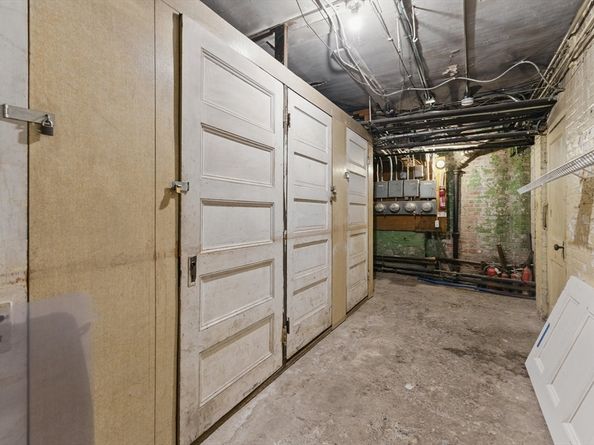 16 Garrison Rd 7, Brookline MA 02445