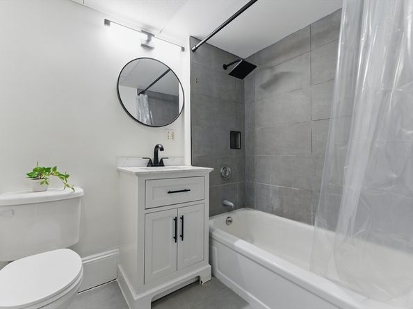 16 Garrison Rd 7, Brookline MA 02445