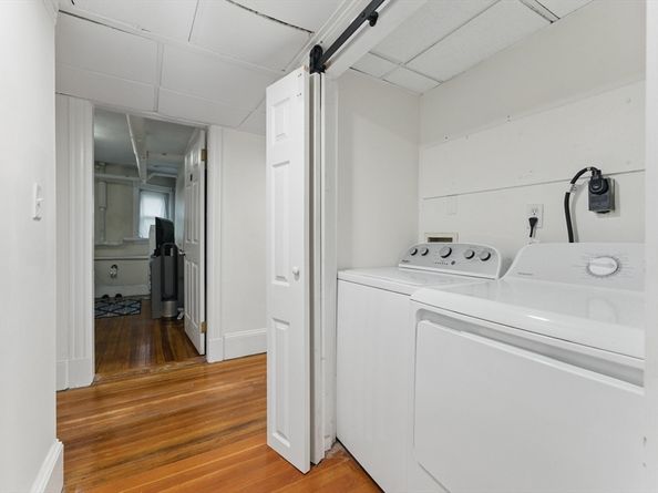 16 Garrison Rd 7, Brookline MA 02445