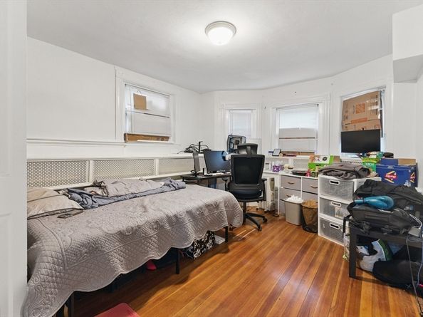16 Garrison Rd 7, Brookline MA 02445