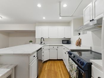 16 Garrison Rd