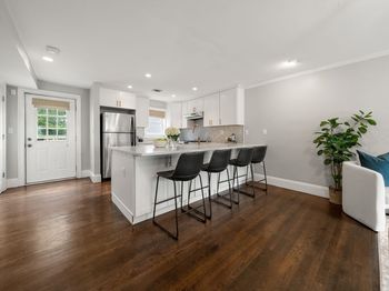 3 Glover Ct