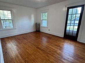 91 Standish St, Worcester MA 01604