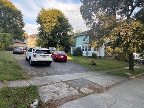 91 Standish St, Worcester MA 01604