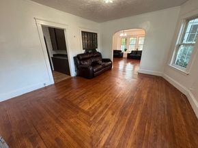 91 Standish St, Worcester MA 01604
