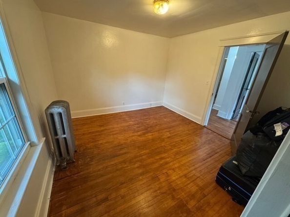 91 Standish St, Worcester MA 01604
